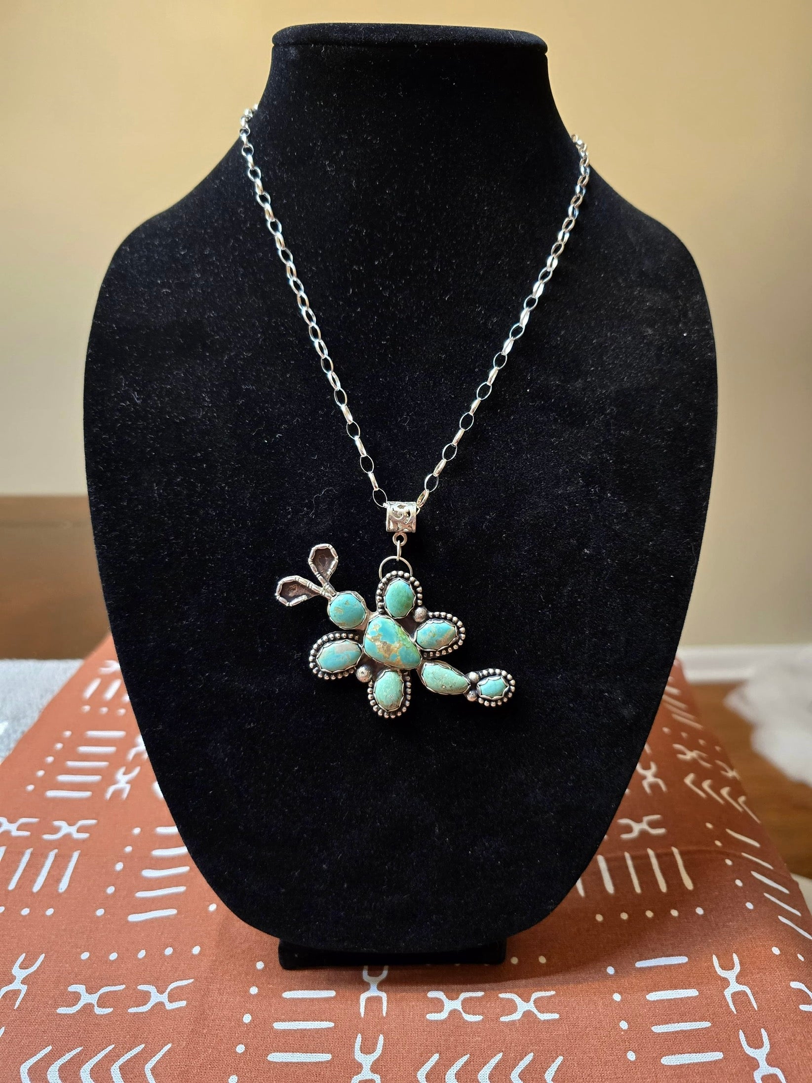 Large Pilot mountain dragonfly necklace