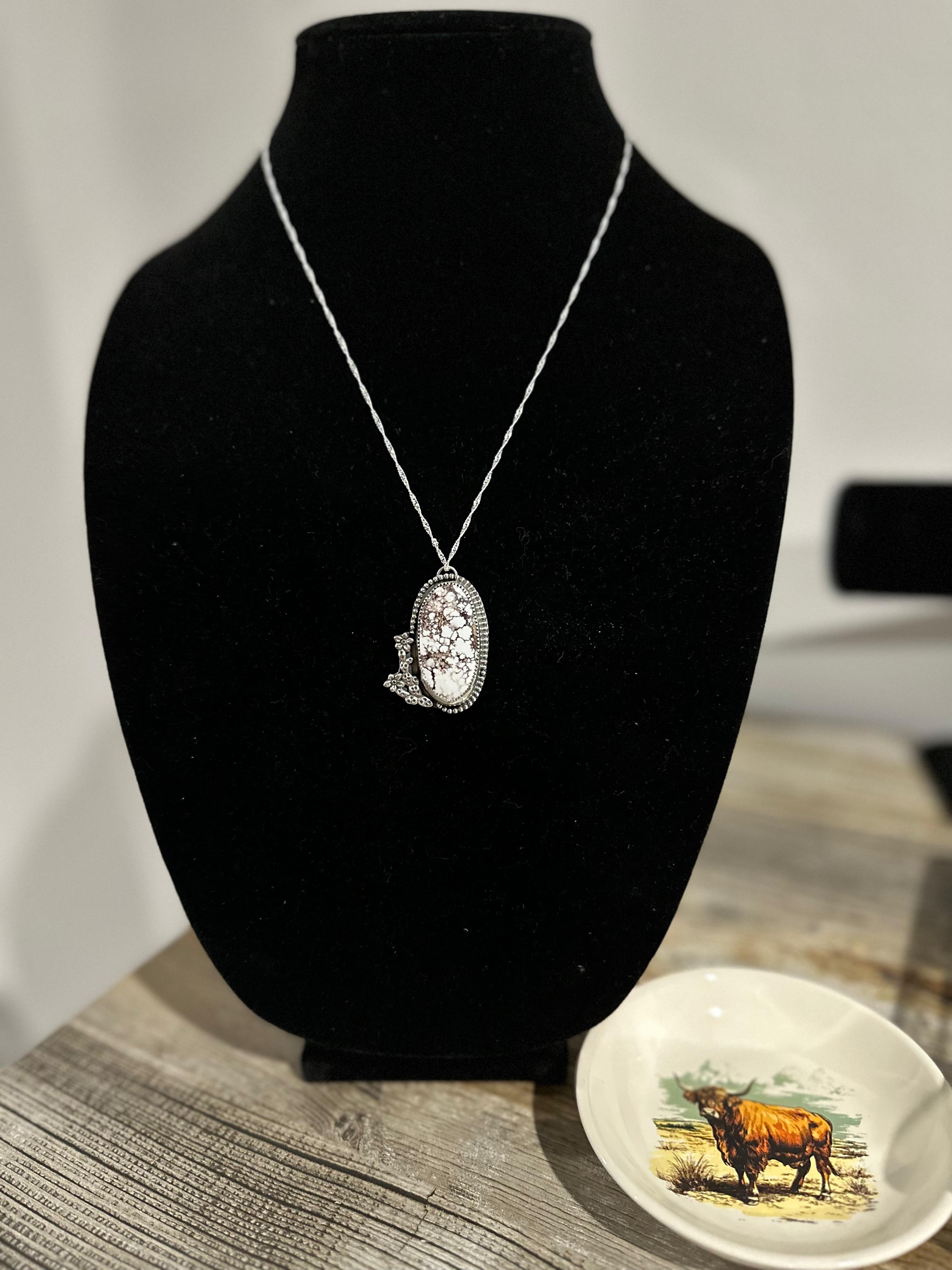 Wild horse turquoise necklace (20")