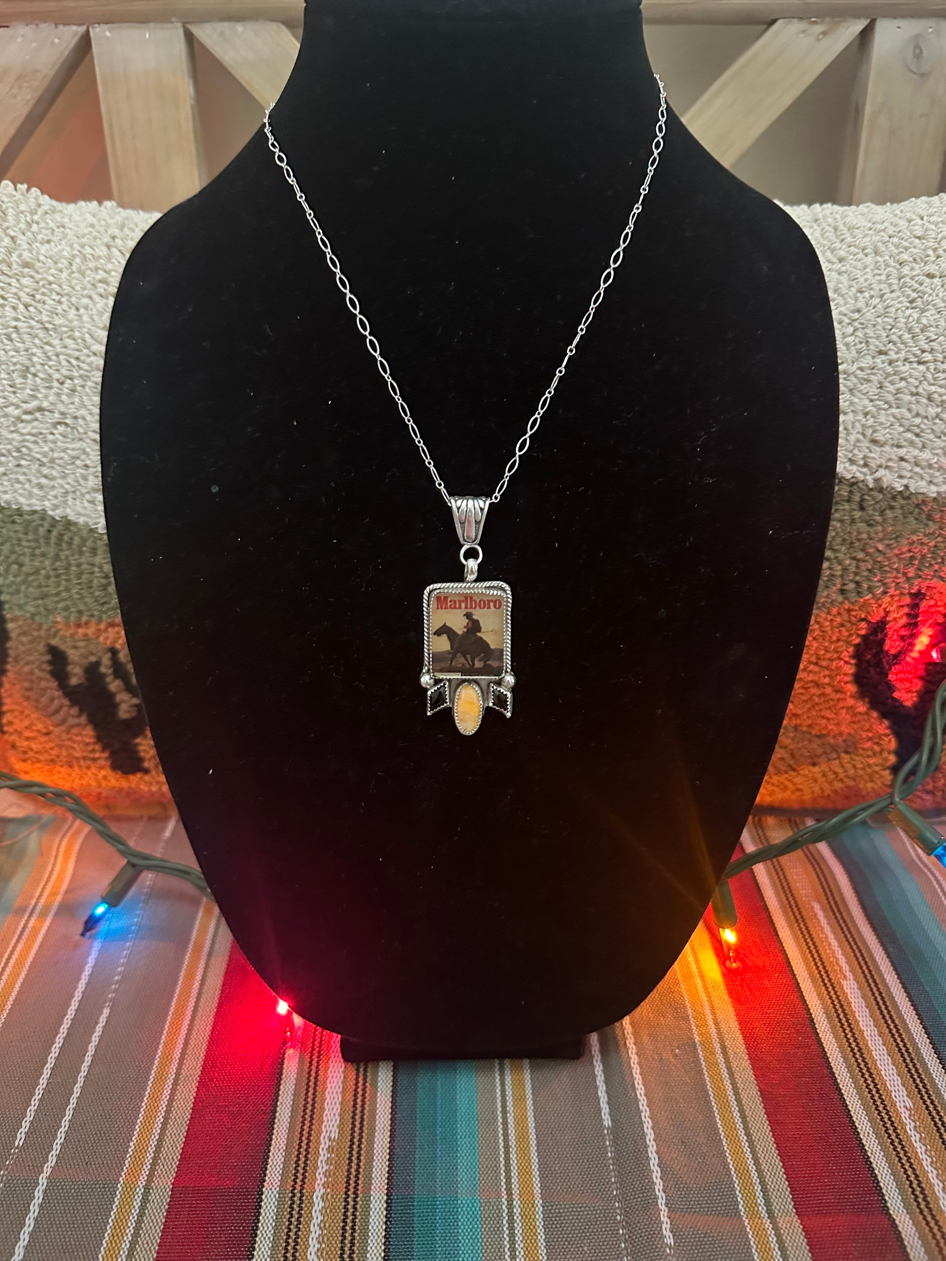 18” Marlboro necklace with black onyx and spiny oyster