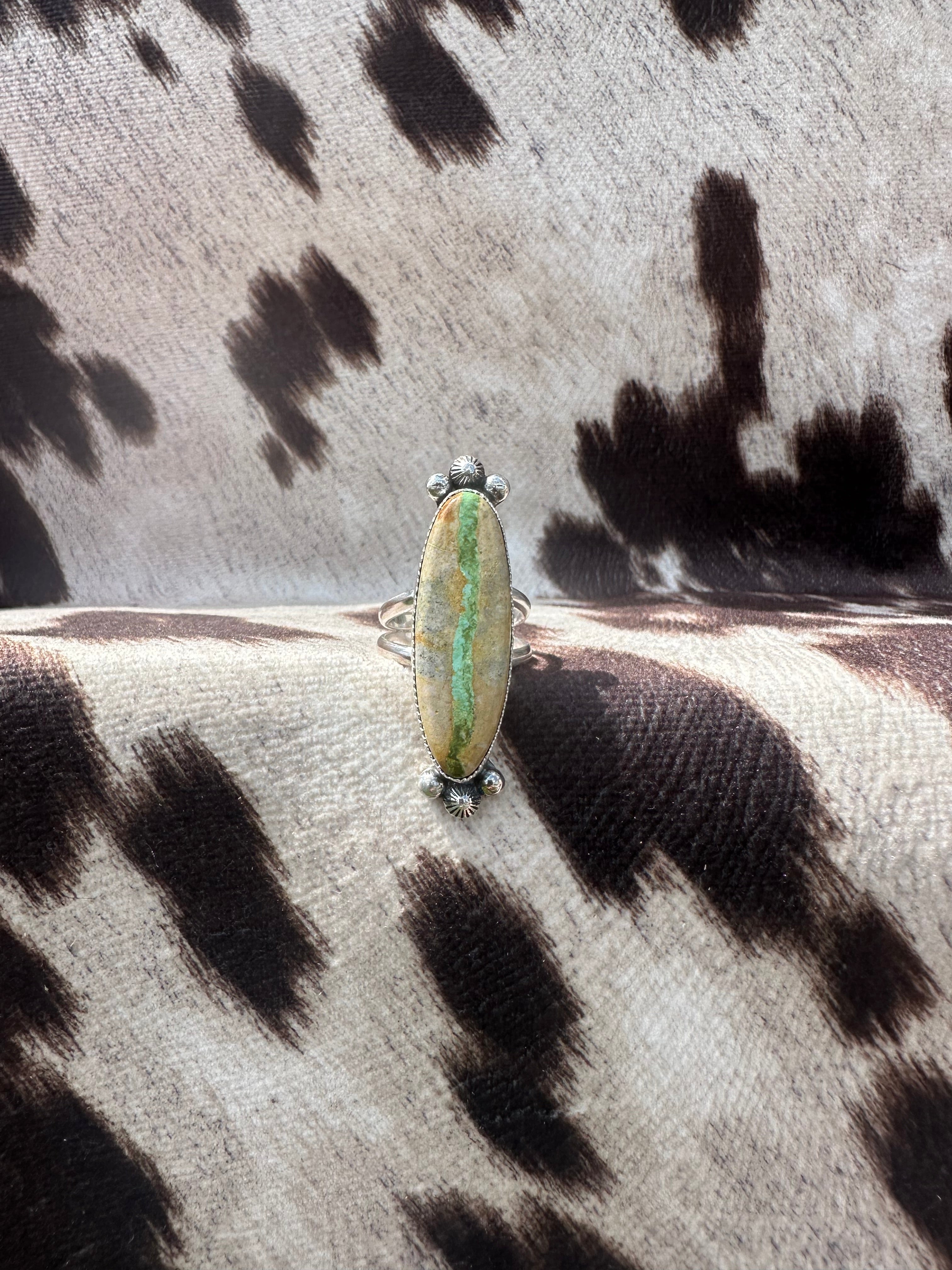 Hachita ribbon turquoise ring(size 8.5)