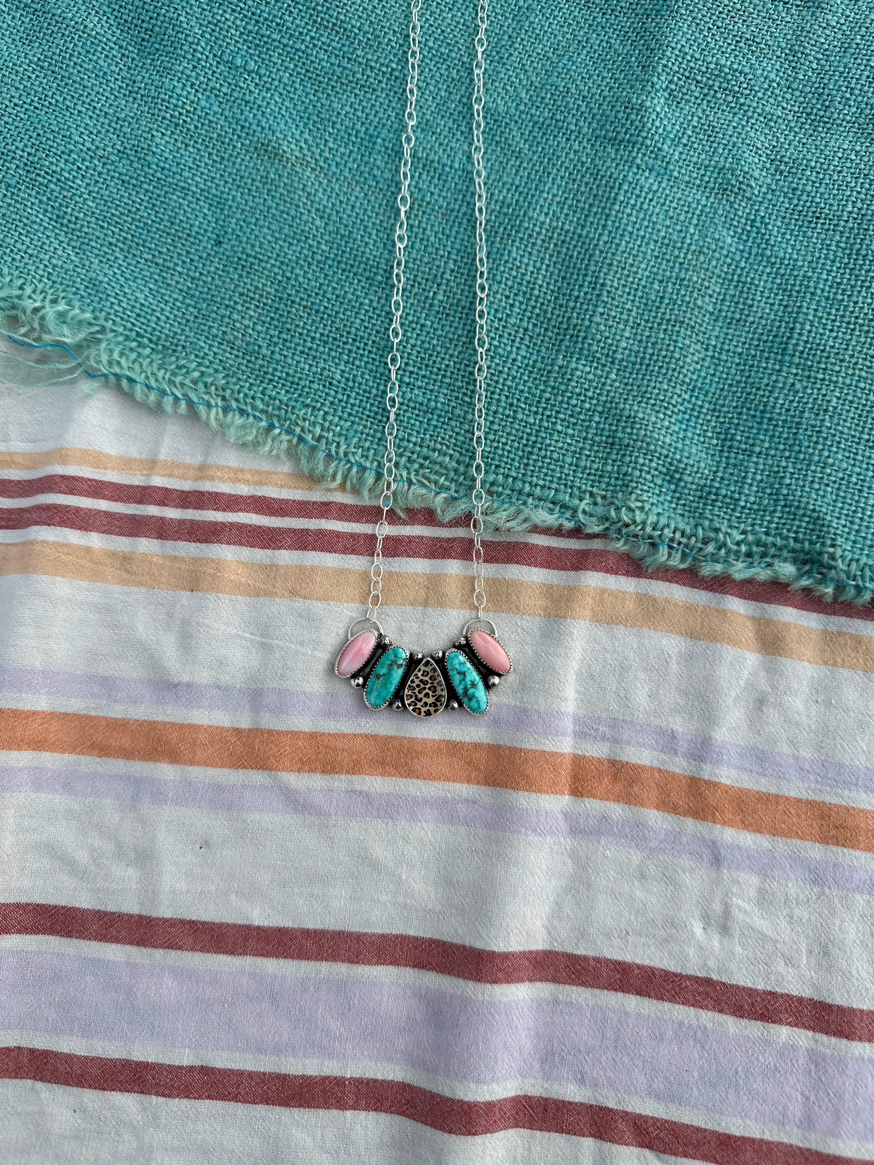 Peony leopard bar necklace