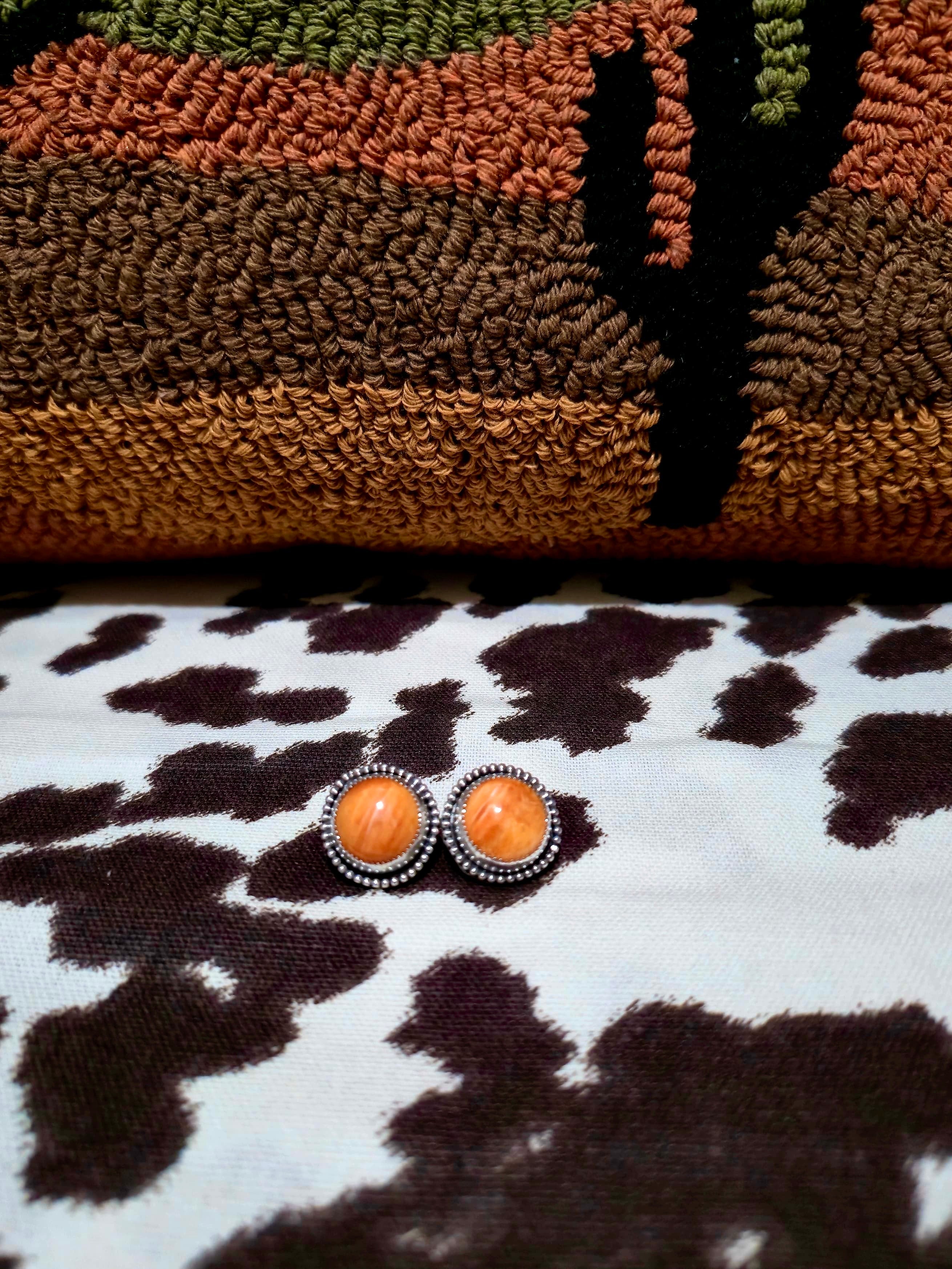 Spiny oyster earrings